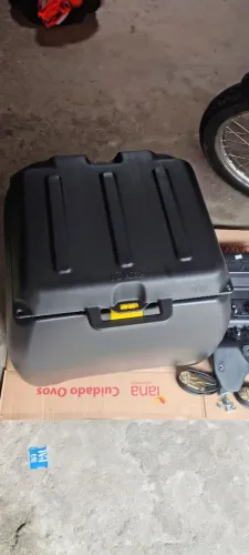 Baú iCbras 100L com suporte