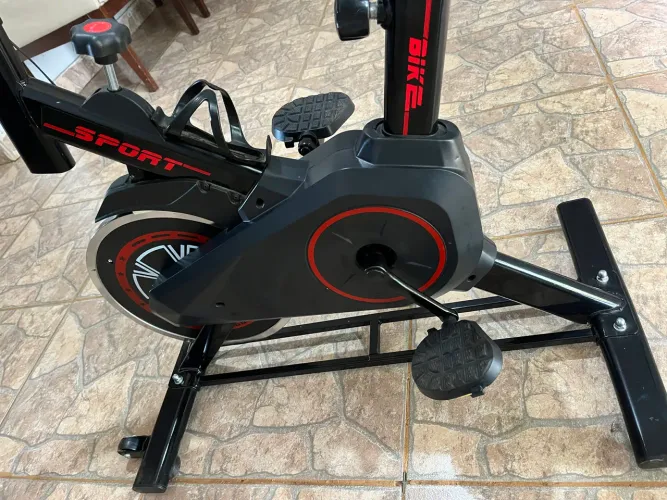 BICICLETA ERGOMÉTRICA 