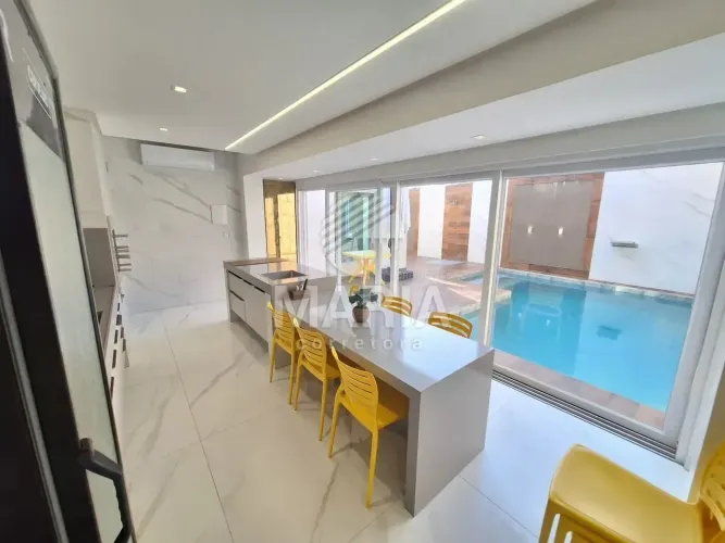 Casa com 04 Quartos à venda em Maceió/AL!