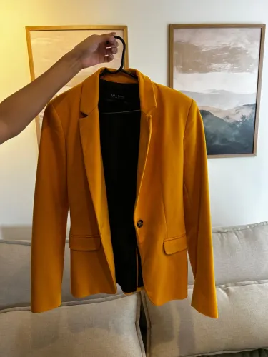 Blazer mostarda Zara