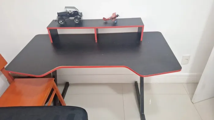 Escrivaninha gamer