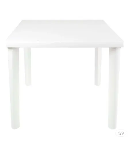 Mesa plástica com 4 cadeiras 230,00 