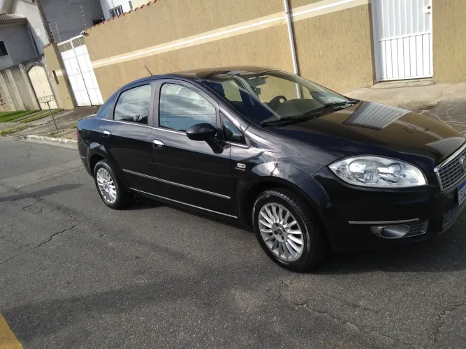 Fiat Linea Absolute 1.9/1.8 Flex Dualogic 4P 2011