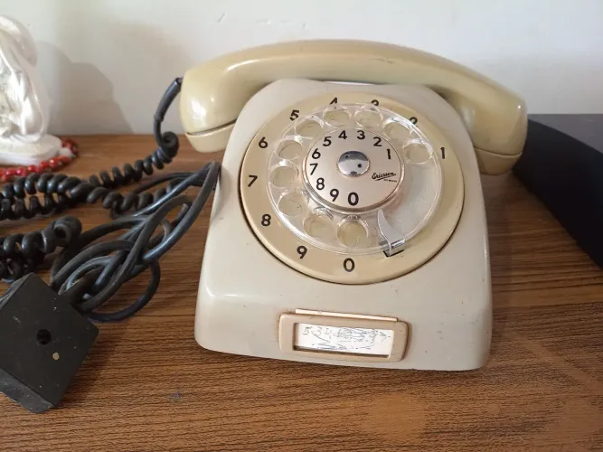 Telefone antigo decoração ou enfeite