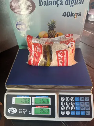 Balança eletrônica visor duplo com bateria recarregável