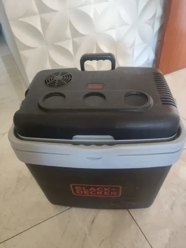 Geladeira portátil Black & Decker R$ 350,00