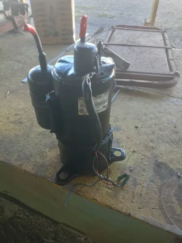 Compressor rotativo para ar-, modelo PH180X1C-3FTU2 Toshiba (GMCC) 12 000-R22