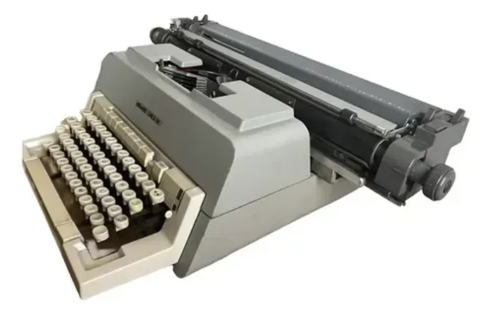 MAQUINA DE ESCREVER ANTIGA
