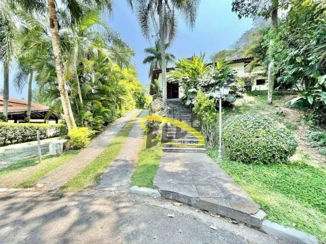 Casa com 6 dormitórios à venda, 641 m² por R$ 2.600.000,00 - Granja Viana - Cotia/SP