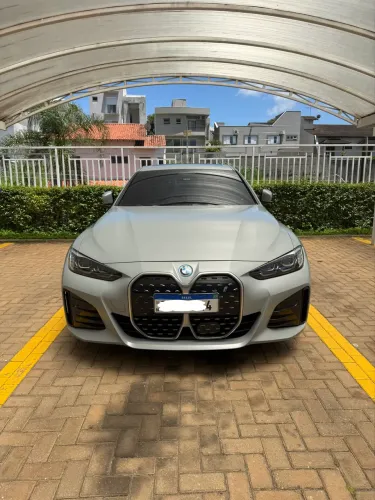 BMW i4 E-drive 35 M Sport (elétrico) 2023