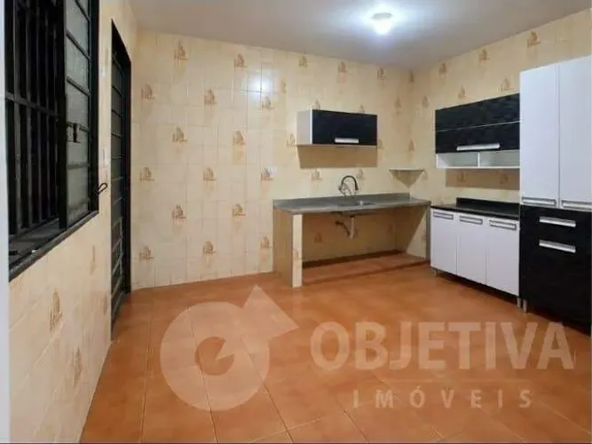 Casa para aluguel, 2 quartos, 4 vagas, OSVALDO REZENDE - UBERLANDIA/MG