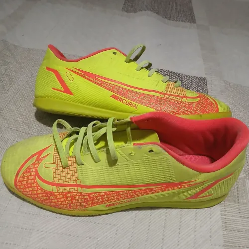 Chuteira Nike Mercurial Salão 40