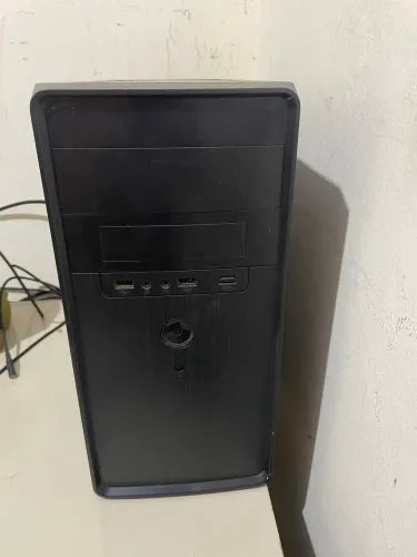Computador básico para estudos e trabalhos