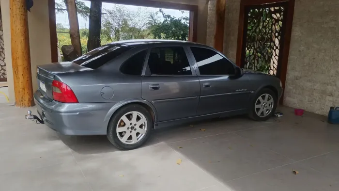 Chevrolet Vectra GLS/ Challenge 2.2 MPFI 16V 2001