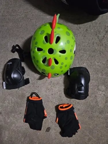 Equipamentos de proteção infantil completo. Até 6 anos.