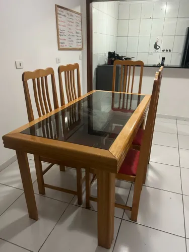 Mesa 5 cadeiras