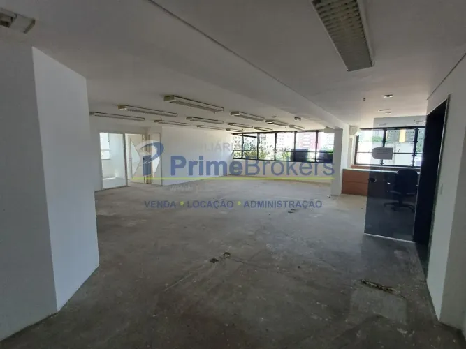 Conjunto Comercial 194 M² Privativos, Salas 3 Wcs 3 Vagas Próximo ao metro Ana Rosa SP.