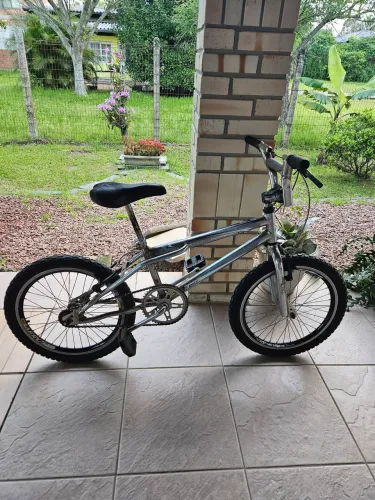 Bicicleta aro 20 Cromada