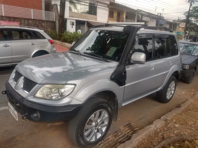 Mitsubishi Pajero TR4 2.0/ 2.0 Flex 16V 4X4 Mec. 2011