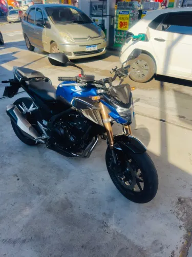Honda CB 500F 2024 - Azul | apenas 8mi Km