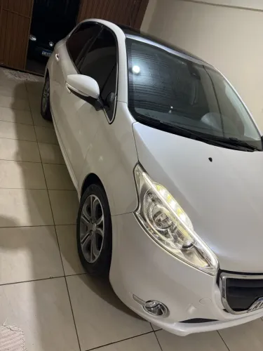 Peugeot 208 Griffe 1.6 Flex 16V 5P Aut. 2015