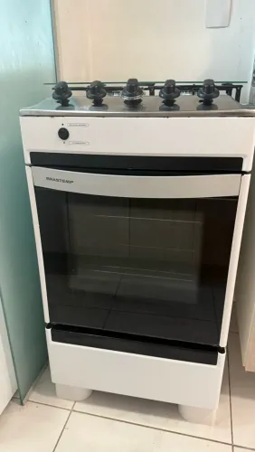Fogão Brastemp 5 Bocas - Branco e Microondas Electrolux 20 litros