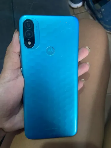 Moto e 20