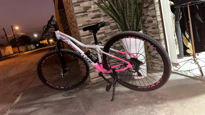 Bicicleta semi nova