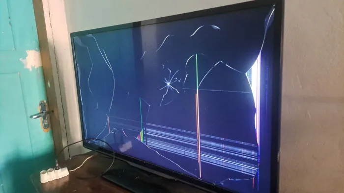 Tv retirada de peças 