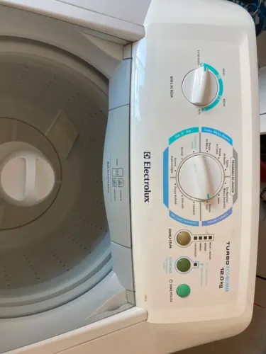 Vende-se máquina de lavar 