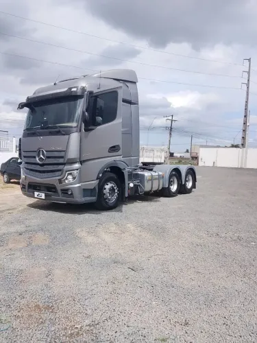Mercedes 2548 + carreta