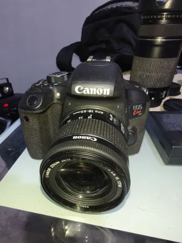 Camera Canon Kiss x9i