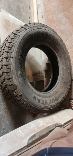 Vendo pneu 215/80 16r Goodyear zerado