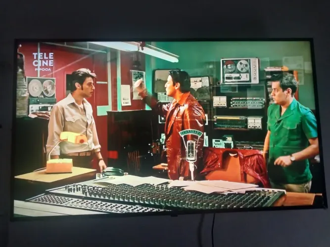 LG Smart 50'