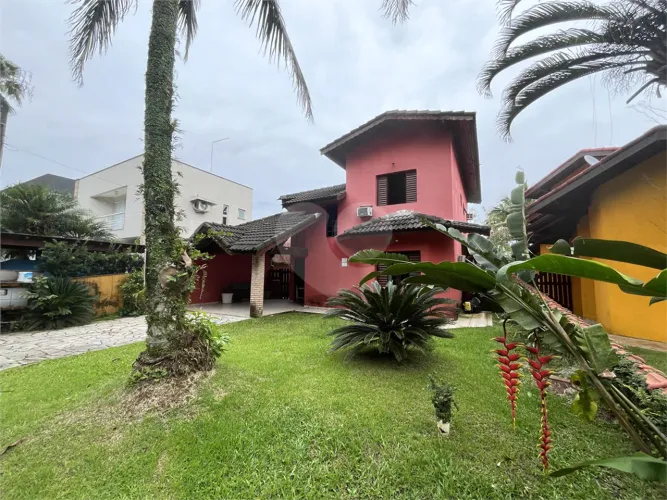 Condomínio com 3 quartos à venda em Morada da praia - SP