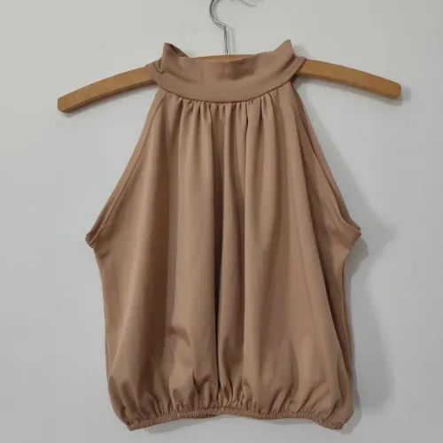 Cropped Gola Alta Nude Bege - Blusa Balonê M