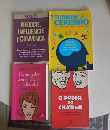 Kit de 4 livros R$30,00