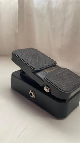 Pedal de volume e wahwah
