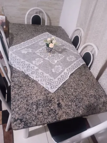Mesa de granito 6 cadeiras 