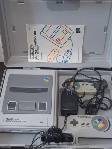 Super famicom + maleta Super Mario