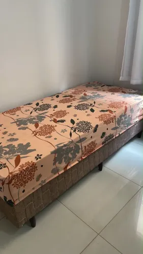 Cama Box Conjugada Solteiro, usada apenas 2 meses