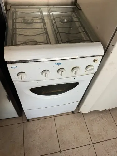 Fogão usado (sem puxador no forno)