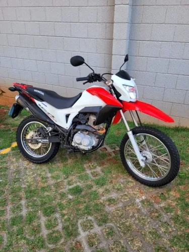 Bros 160 Vermelha