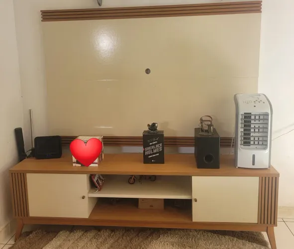 Kit painel com rack, modelo retrô, semi novo, nunca nem furado o painel.