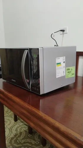 Microondas da mondial novo 220v interessados pode chamar no zap *