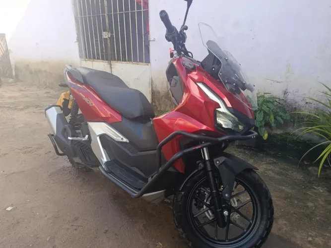 Honda ADV 160