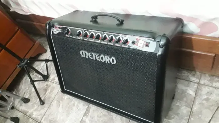 Amplificado Meteoro Nitrous 160 G pré valvulado profissional, Oportunidade.