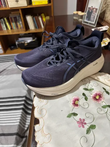 Tênis Asic Nimbus gel 27