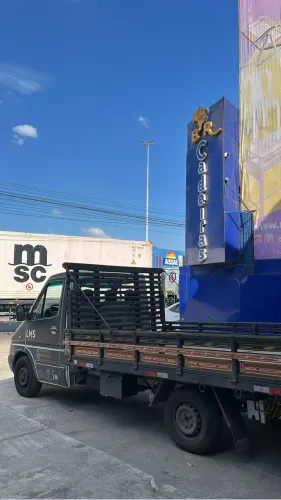 Vendo Caminhão muito conservado, pronto pra trabalhar . 
