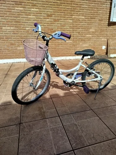 Bicicleta aro 24 - Caloi Ceci